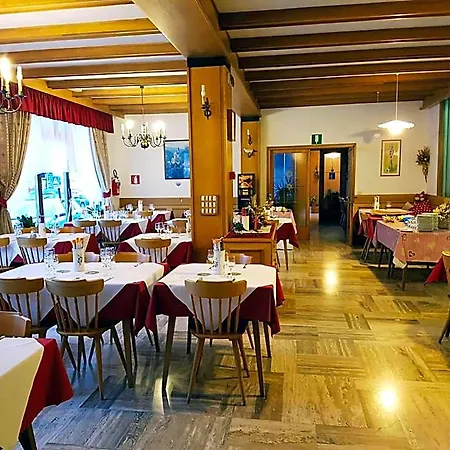 Hotel Posta Colle Santa Lucia